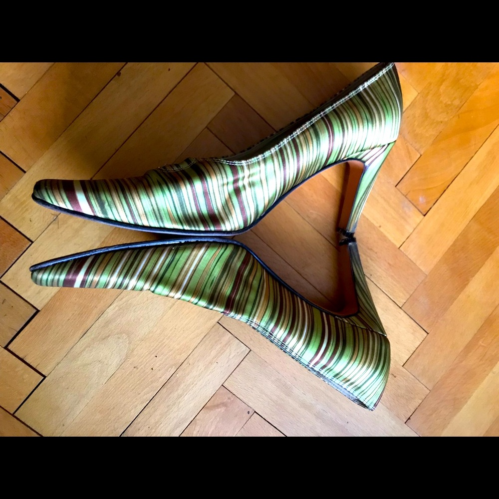 J Renee elegant green heels size 11